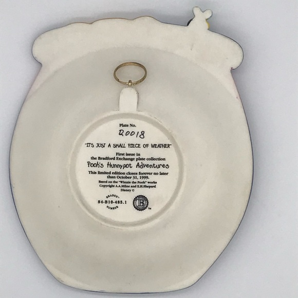 Winnie the Pooh Honey Pot Adventures Wall hanging Plate - Picture 4 of 5